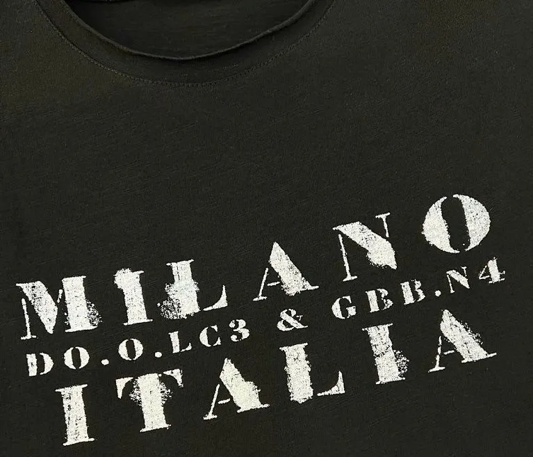 Phong cách áo cộc Dolce đen phông nam mã 25 tỉ mỉ Gabbana loại xịn