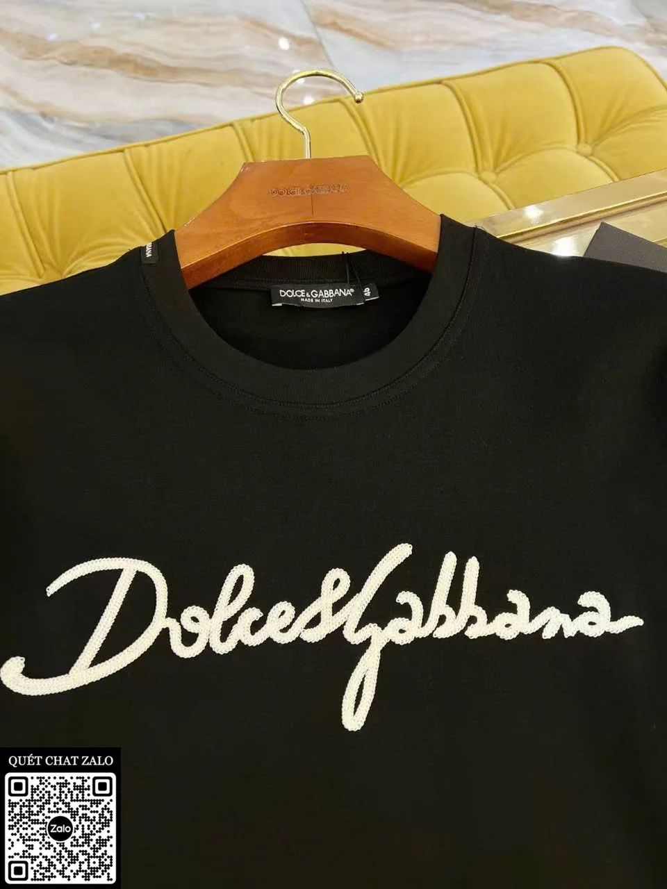 Áo phông nam màu đen Dolce Gabbana mã 28 hàng độc quyền phù hợp Áo phông nam màu đen Dolce Gabbana mã 28 hàng độc quyền phù hợp