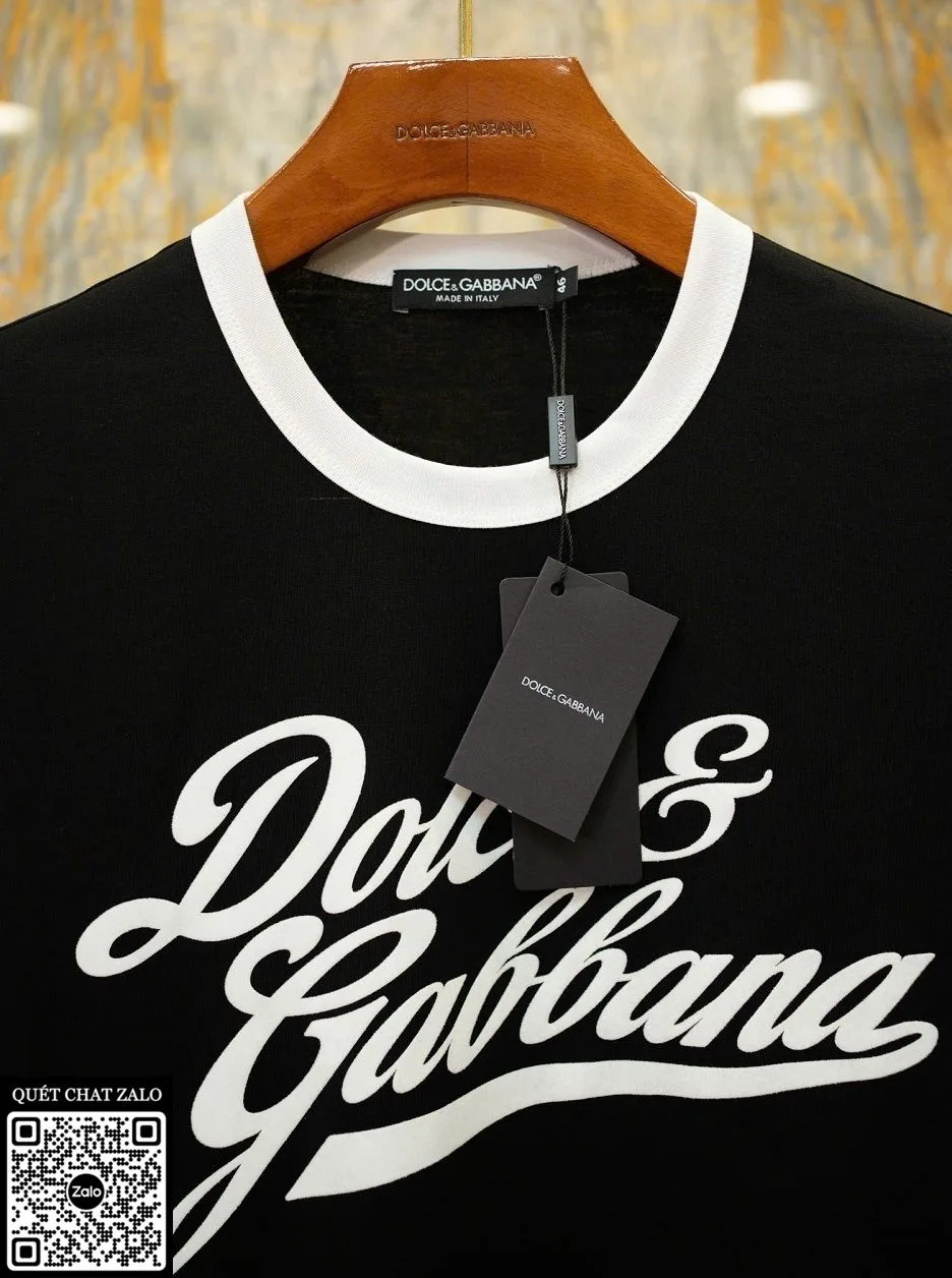 Áo phông nam màu đen Dolce Gabbana mã 49 hàng hiệu thời trang Áo phông nam màu đen Dolce Gabbana mã 49 hàng hiệu thời trang