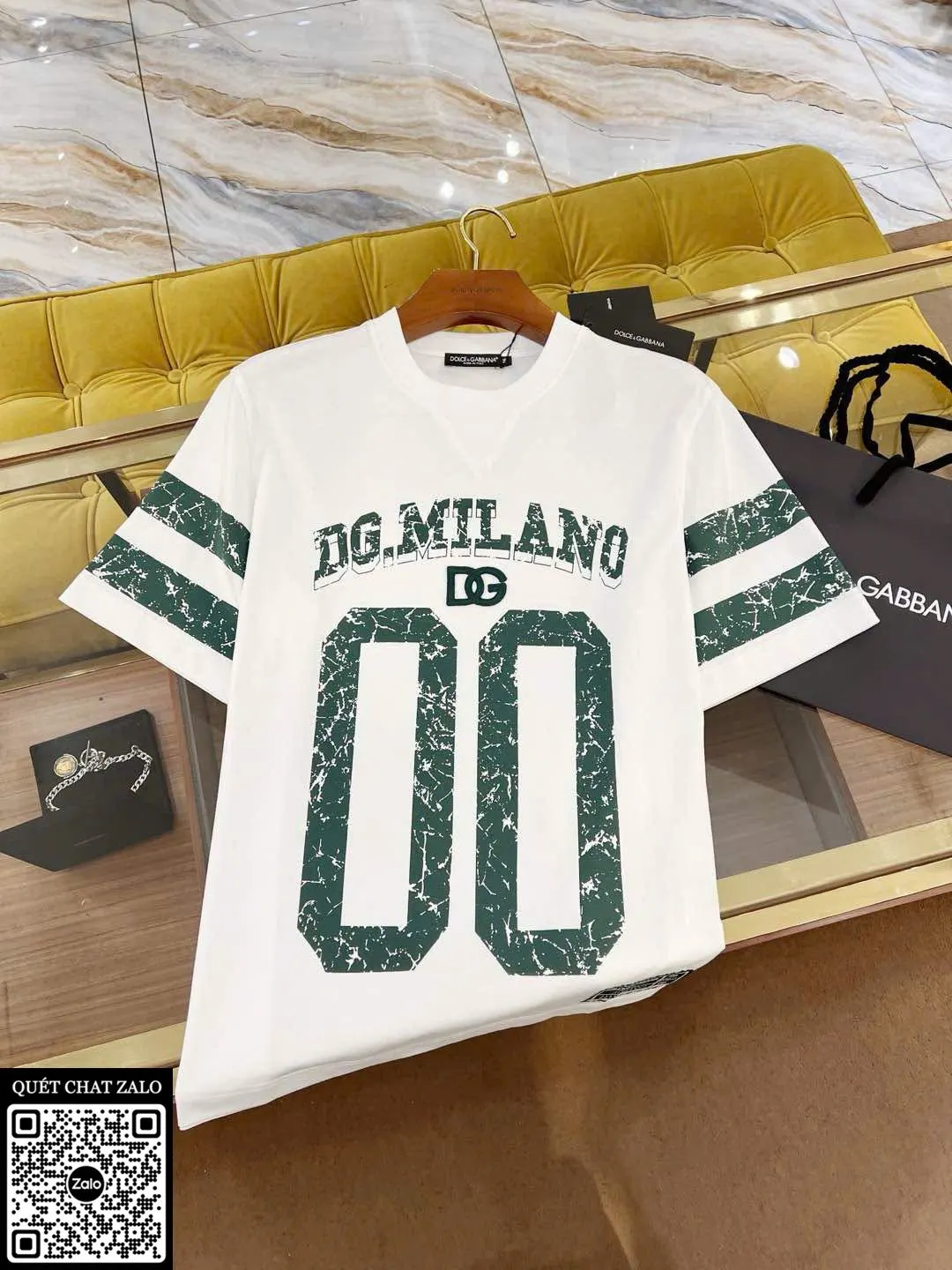 Áo phông nam màu trắng DG mã 21 Dolce đẳng cấp sang trọng chuẩn Áo phông nam màu trắng DG mã 21 Dolce đẳng cấp sang trọng chuẩn