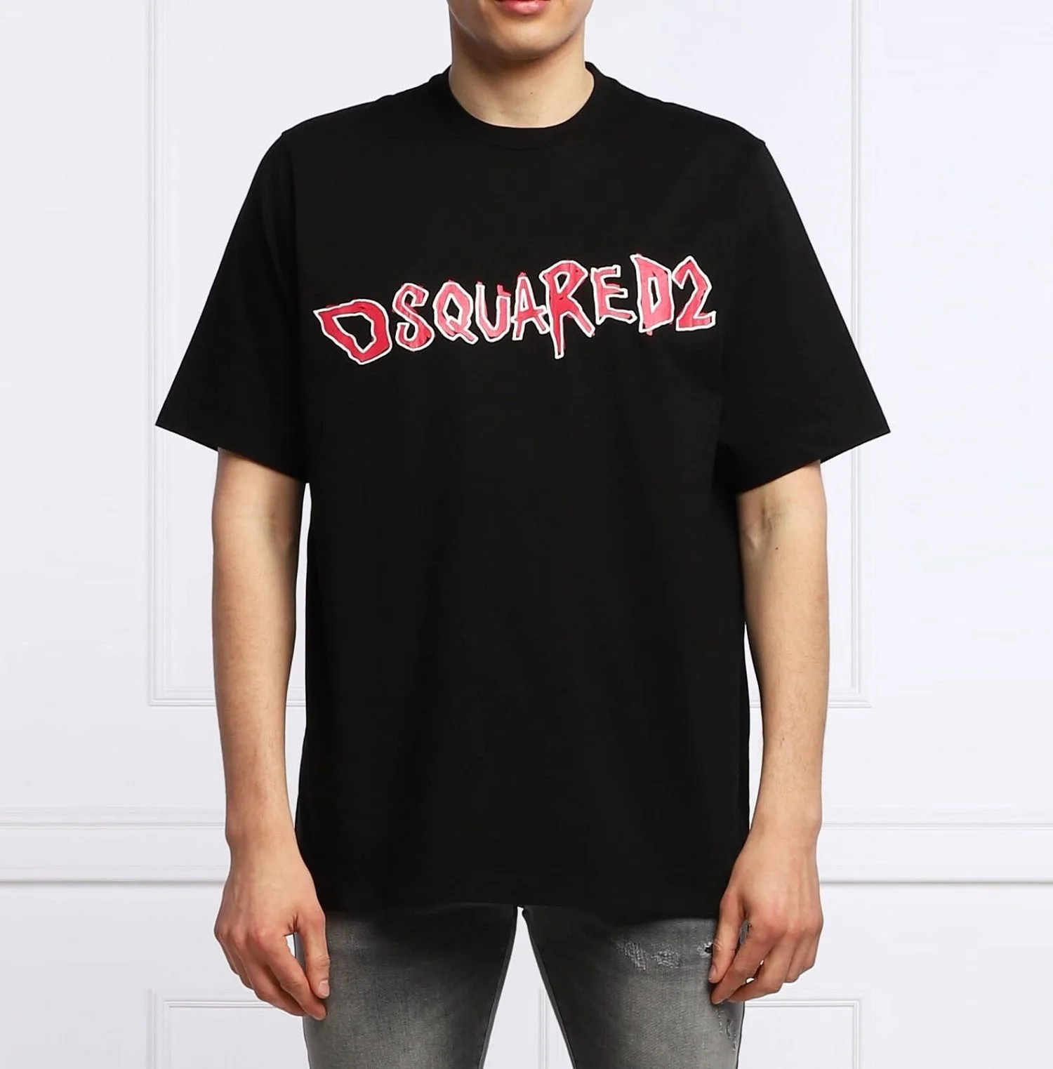 Áo phông nam màu đen Dsquared2 mã 24b thoải mái chuẩn form cao cấp Áo phông nam màu đen Dsquared2 mã 24b thoải mái chuẩn form cao cấp