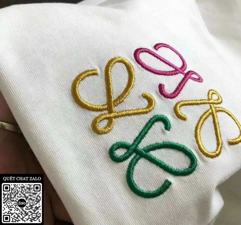 Áo phông Loewe màu trắng nam mã 2 bản giới hạn thích ngay cao cấp Áo phông Loewe màu trắng nam mã 2 bản giới hạn thích ngay cao cấp