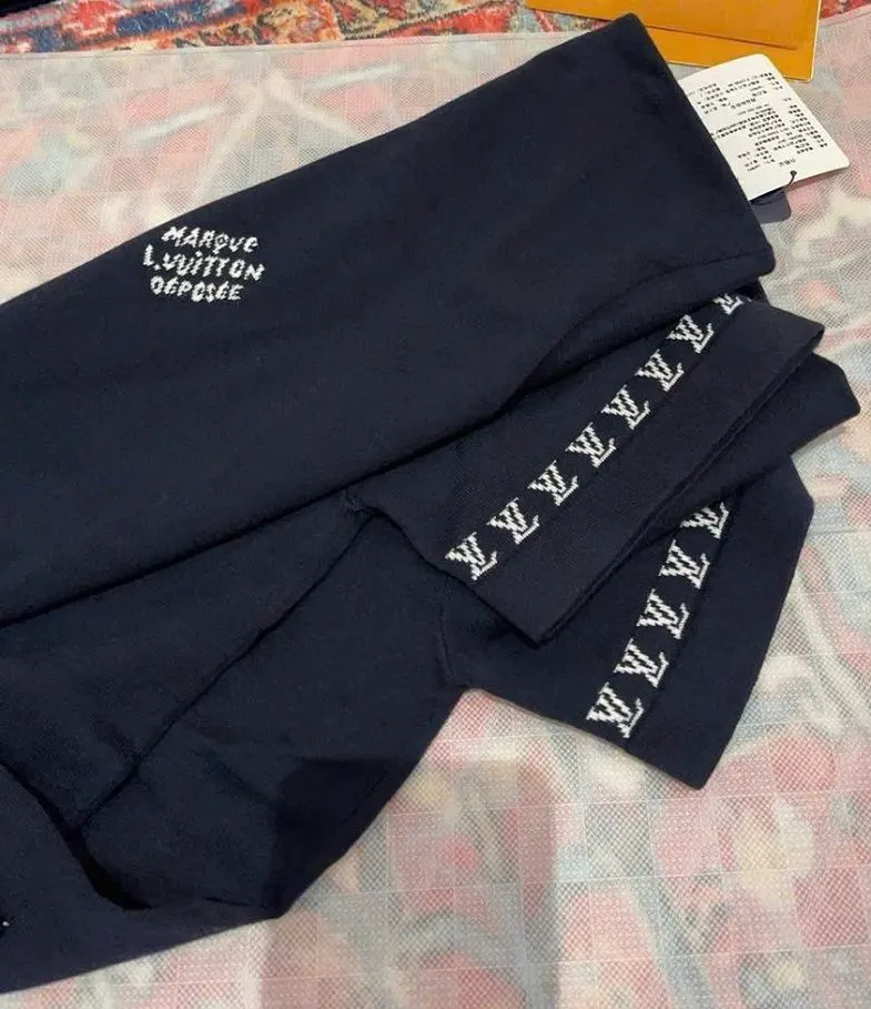 Áo thun LV nam đen mã 9 cao cấp phong cách độc lạ cho nam tính