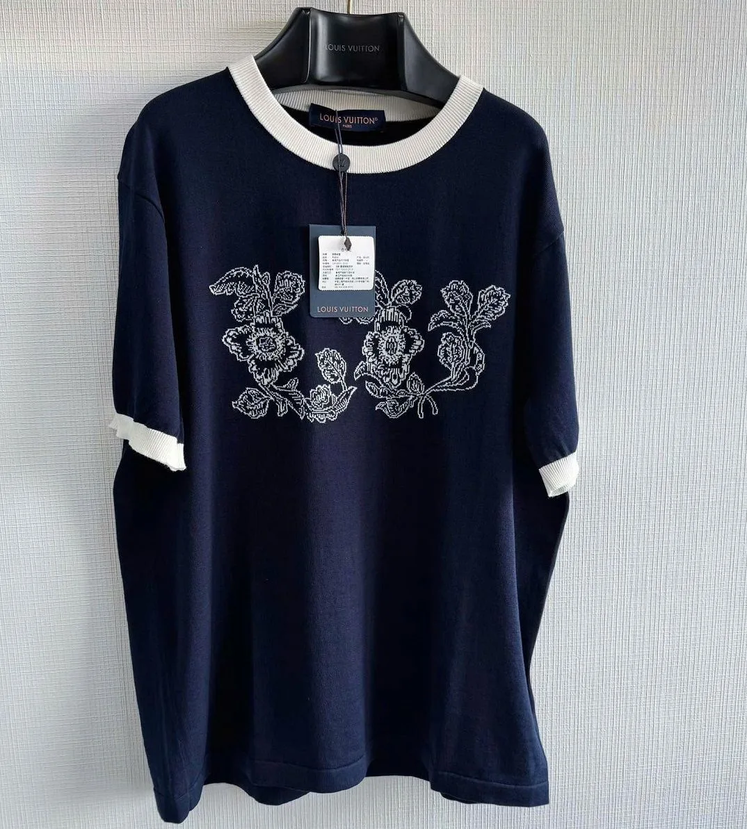 Áo phông nam màu xanh LV sang trọng Louis Vuitton mã 5 nổi bật