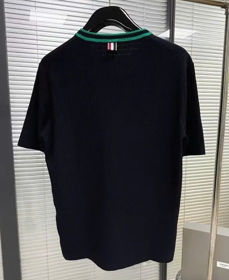 Áo phông nam màu xanh Thom Browne mã 1b chuẩn Like Authentic đẳng cấp Áo phông nam màu xanh Thom Browne mã 1b chuẩn Like Authentic đẳng cấp