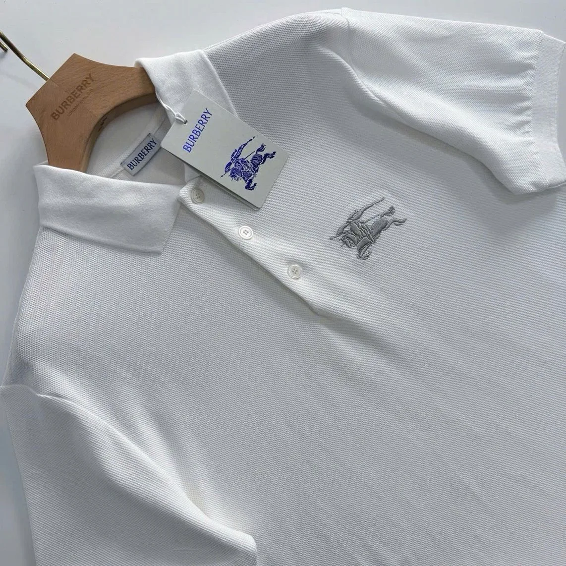 Áo polo nam màu trắng BBR mã 11 Burberry thượng hạng đẳng cấp thật Áo polo nam màu trắng BBR mã 11 Burberry thượng hạng đẳng cấp thật
