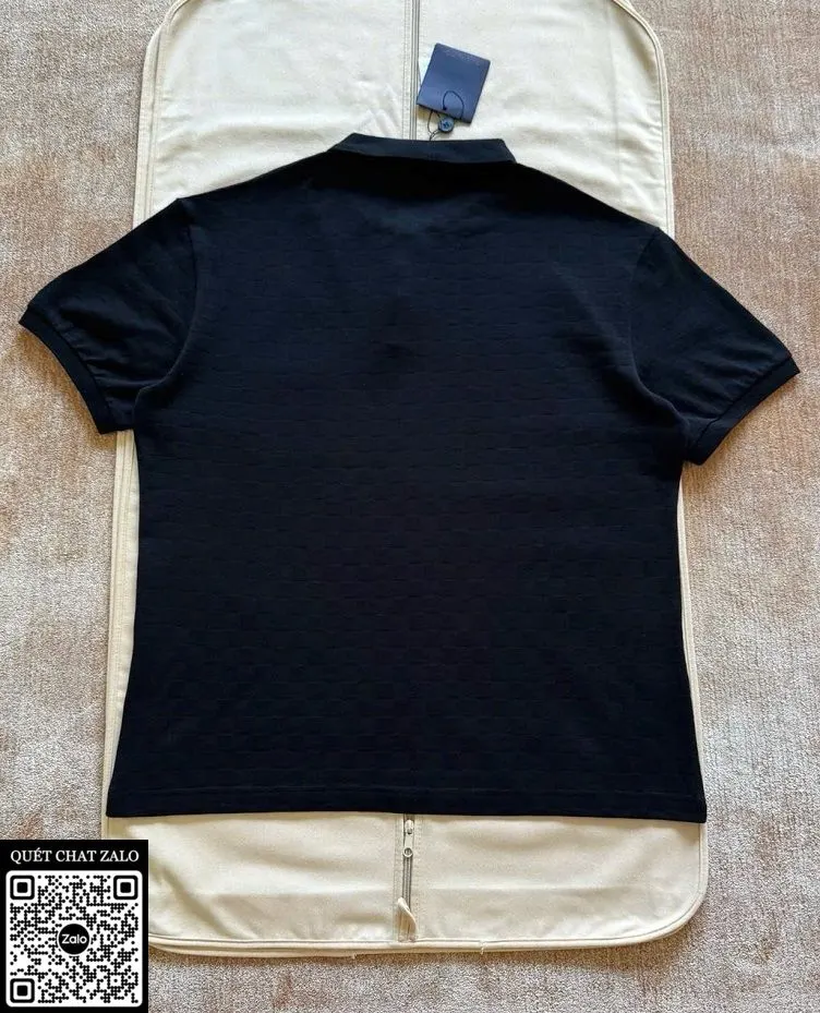 Áo polo nam màu đen Louis Vuitton mã 1b LV quý tộc cực tốt