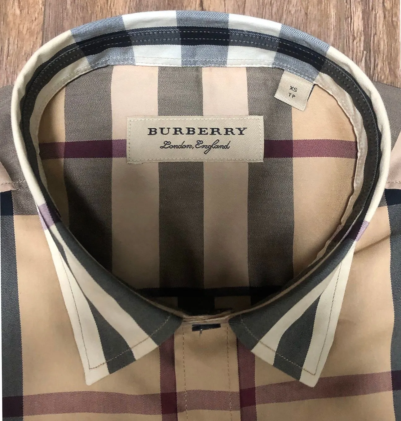 Áo sơ mi Burberry nam màu vàng caro tay ngắn mã 17 chuẩn đỉnh hoàn hảo Áo sơ mi Burberry nam màu vàng caro tay ngắn mã 17 chuẩn đỉnh hoàn hảo