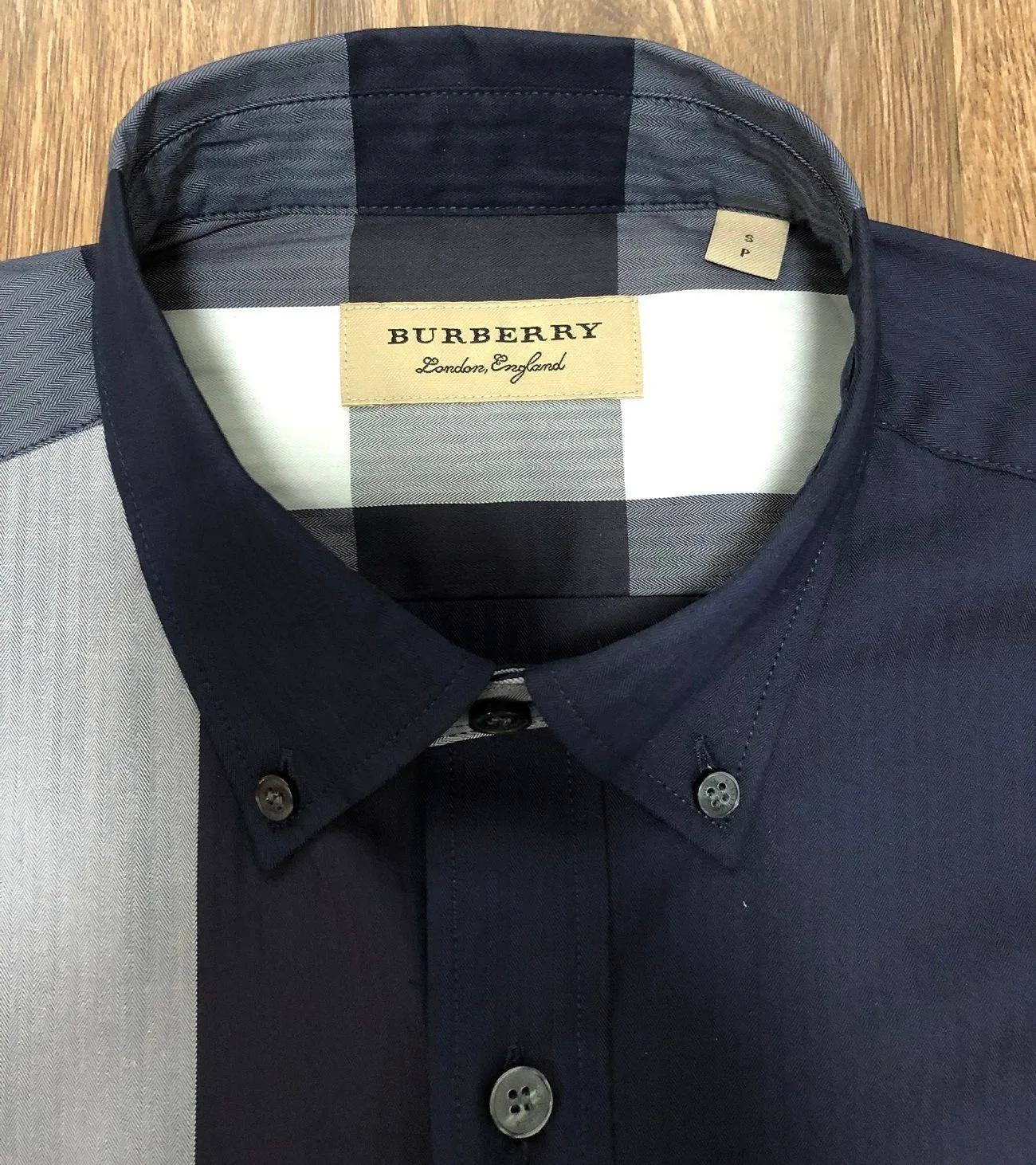 Áo sơ mi sọc Burberry nam xanh kẻ caro tay ngắn mã 23 BBR lịch lãm