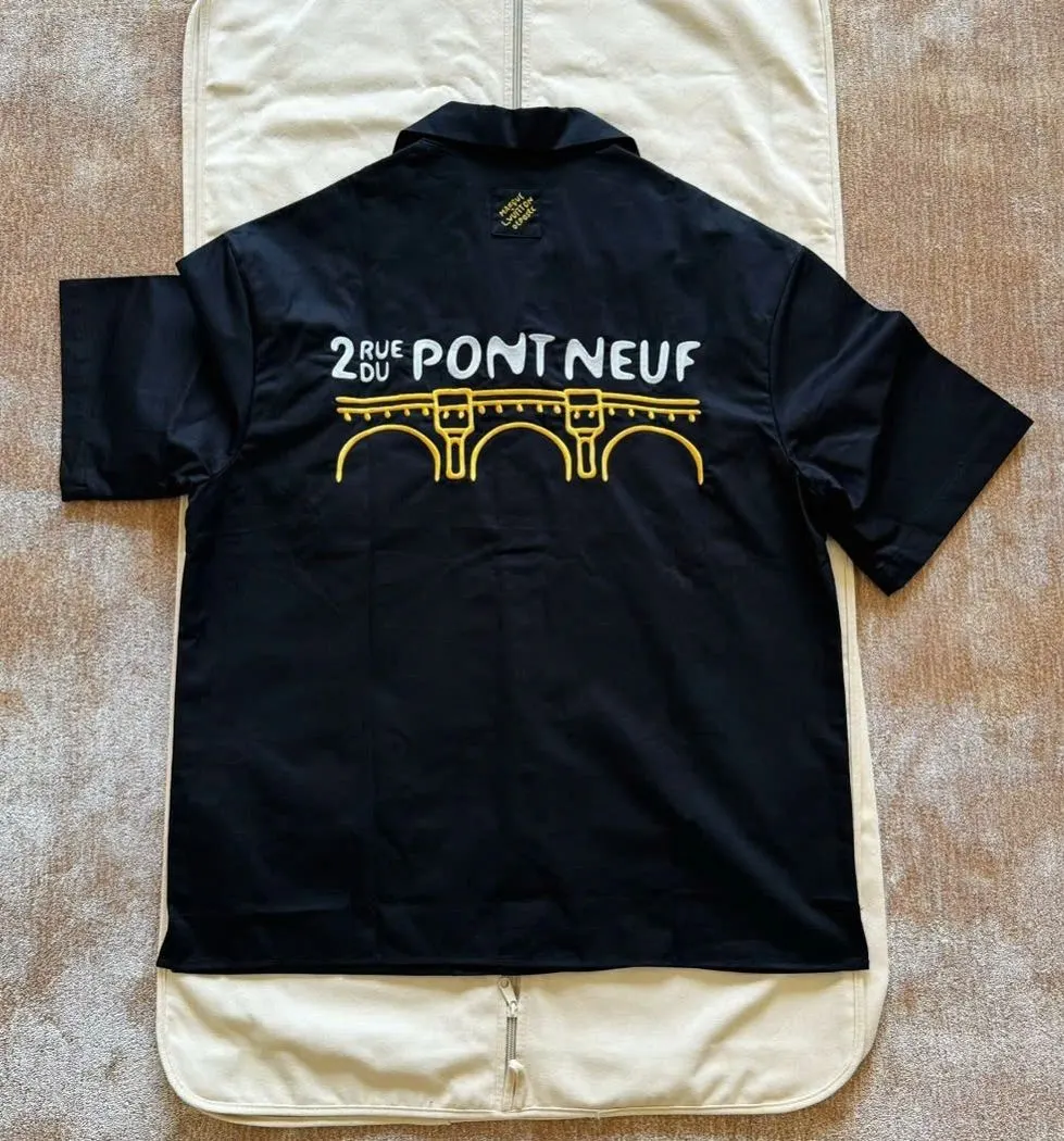 Áo sơ mi nam LV màu đen tay ngắn mạnh mẽ mã 1 phong độ dáng đẹp Áo sơ mi nam LV màu đen tay ngắn mạnh mẽ mã 1 phong độ dáng đẹp