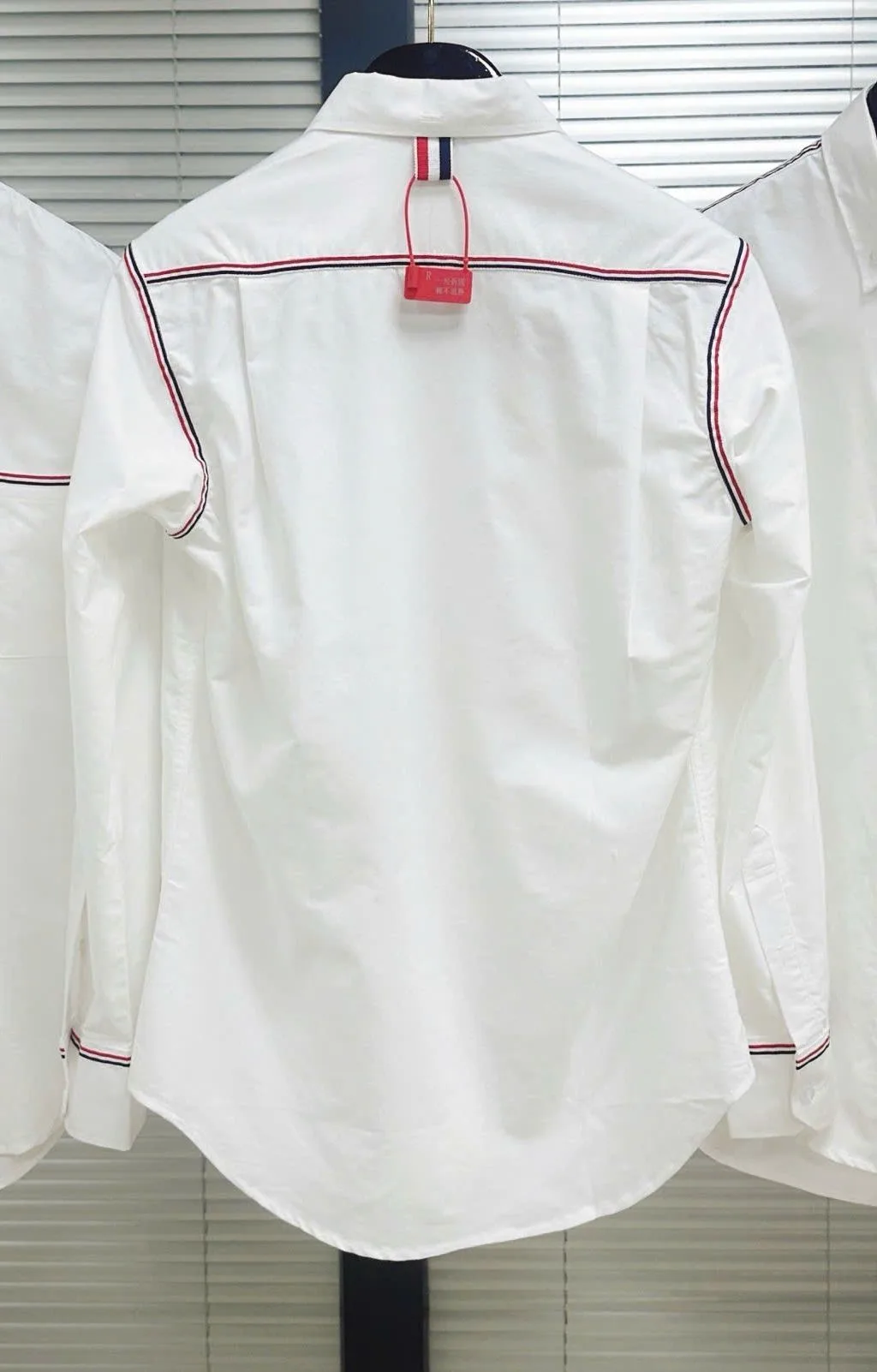 Áo sơ mi nam màu trắng Thom Browne tay dài mã 2 chuẩn công phu