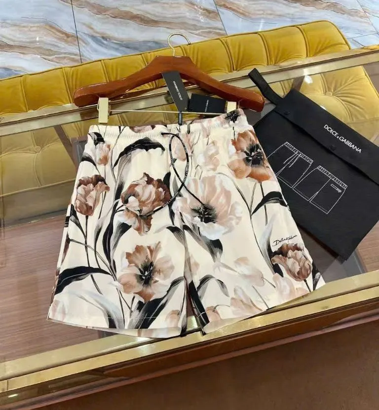 Quần jean Dolce Gabbana mã 1 nam nữ phong cách sang trọng nổi bật Quần jean Dolce Gabbana mã 1 nam nữ phong cách sang trọng nổi bật
