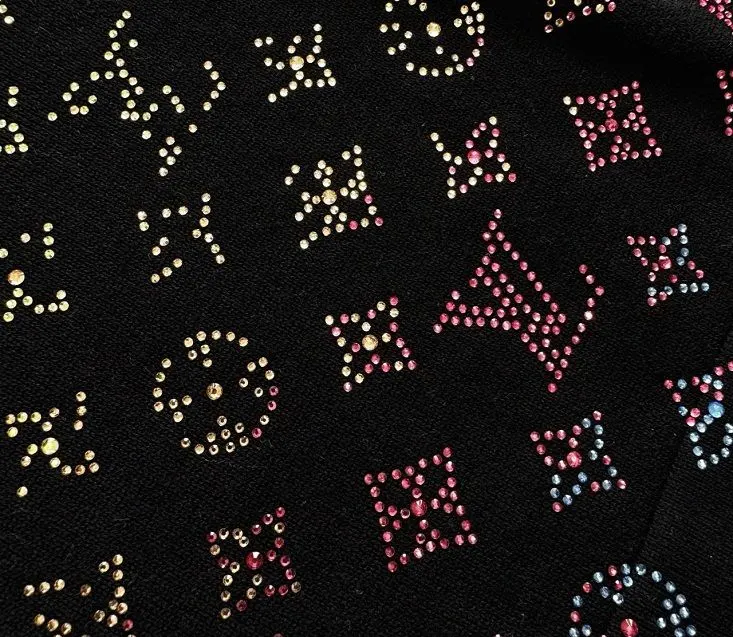 Áo phông LV dập nổi mã 1 sang chảnh Louis Vuitton sành điệu nam