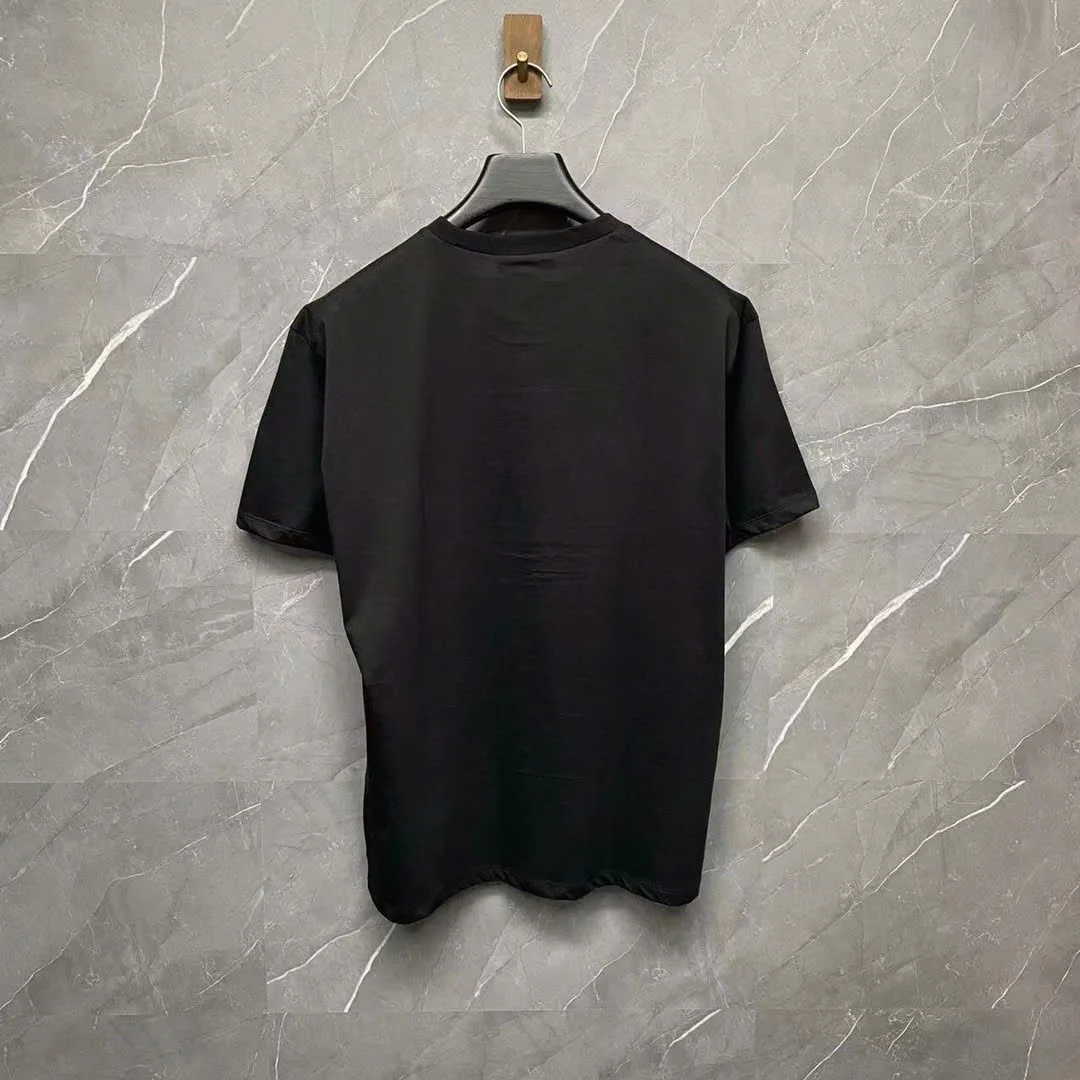 Áo thun đen form rộng Dsq2 mã 7 cổ tròn nam nữ phong cách thượng hạng Áo thun đen form rộng Dsq2 mã 7 cổ tròn nam nữ phong cách thượng hạng