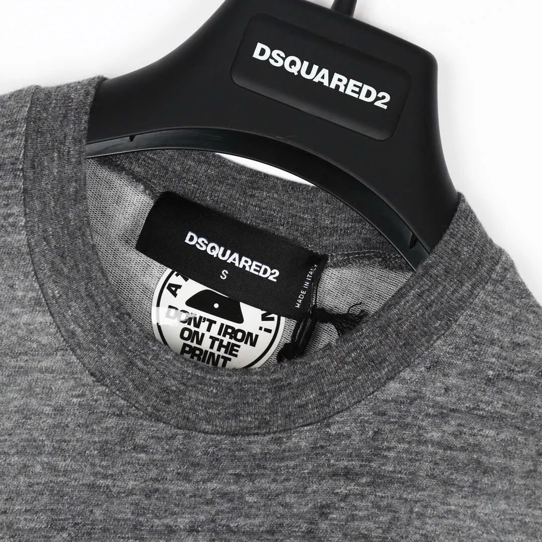 Áo phông nam màu xám sang trọng Dsquared2 mã 1 chuẩn ghi lông chuột Áo phông nam màu xám sang trọng Dsquared2 mã 1 chuẩn ghi lông chuột