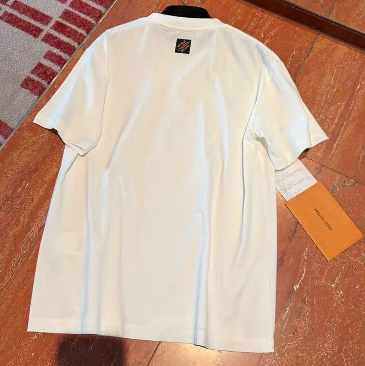 Áo phông LV trắng mã 13 like chính hãng Authentic cổ tròn nam nữ Áo phông LV trắng mã 13 like chính hãng Authentic cổ tròn nam nữ