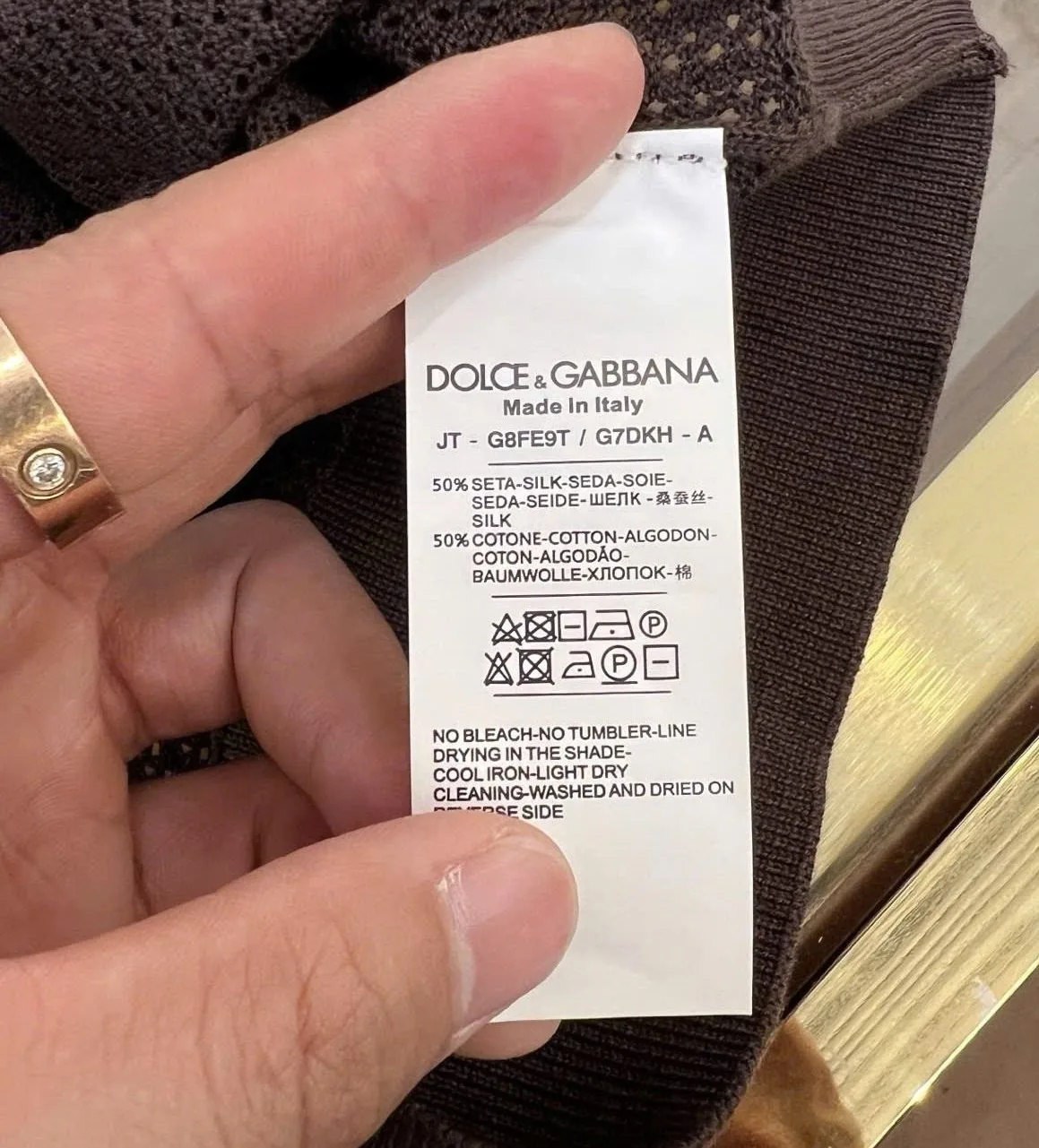 Áo phông DG nam Dolce Gabbana màu nâu luxury nhã nhặn cao cấp mã 1 Áo phông DG nam Dolce Gabbana màu nâu luxury nhã nhặn cao cấp mã 1