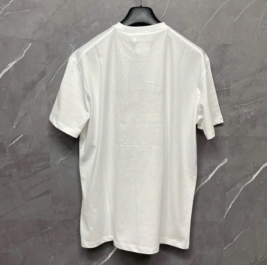 Áo phông Dsquared2 trắng nam mã 2 chuẩn xịn xò chất lượng cao Áo phông Dsquared2 trắng nam mã 2 chuẩn xịn xò chất lượng cao