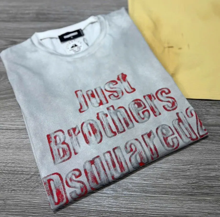 Áo thun nam Dsquared2 chính hãng màu ghi xám mã 2 nổi bật cao cấp Áo thun nam Dsquared2 chính hãng màu ghi xám mã 2 nổi bật cao cấp