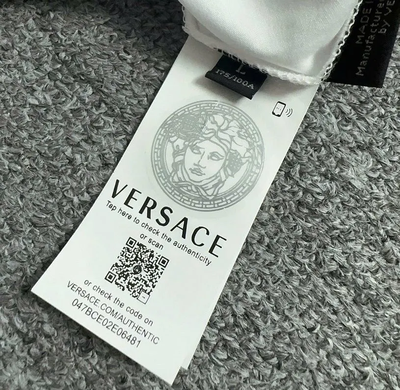 Áo thun Versace nam màu trắng mã 2 siêu phẩm áo phông chất lượng Áo thun Versace nam màu trắng mã 2 siêu phẩm áo phông chất lượng