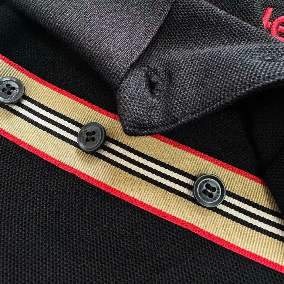 Áo polo nam màu đen Burberry BBR mã 7 hiếm đẹp sang trọng chuẩn chỉnh Áo polo nam màu đen Burberry BBR mã 7 hiếm đẹp sang trọng chuẩn chỉnh