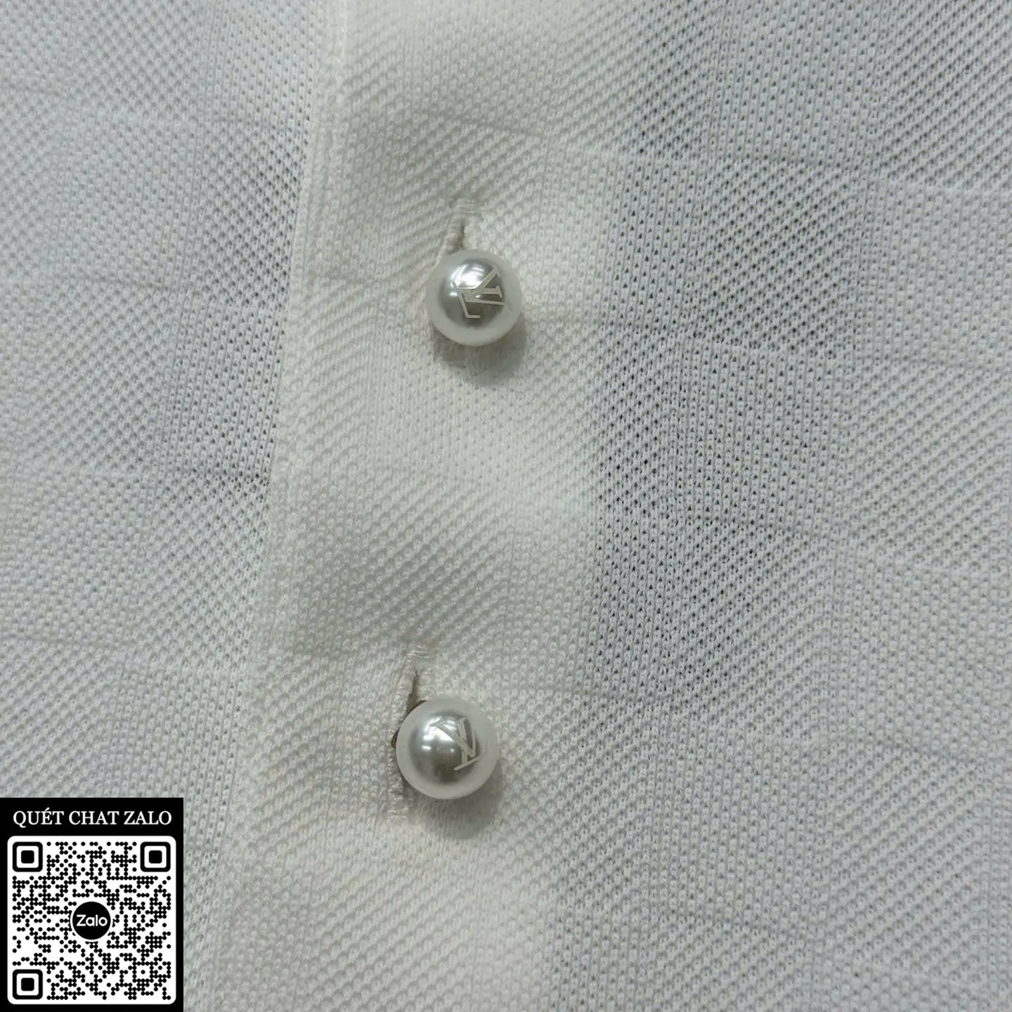 Áo polo nam màu trắng LV mã 1 Louis Vuitton chuẩn chỉnh cao cấp Áo polo nam màu trắng LV mã 1 Louis Vuitton chuẩn chỉnh cao cấp