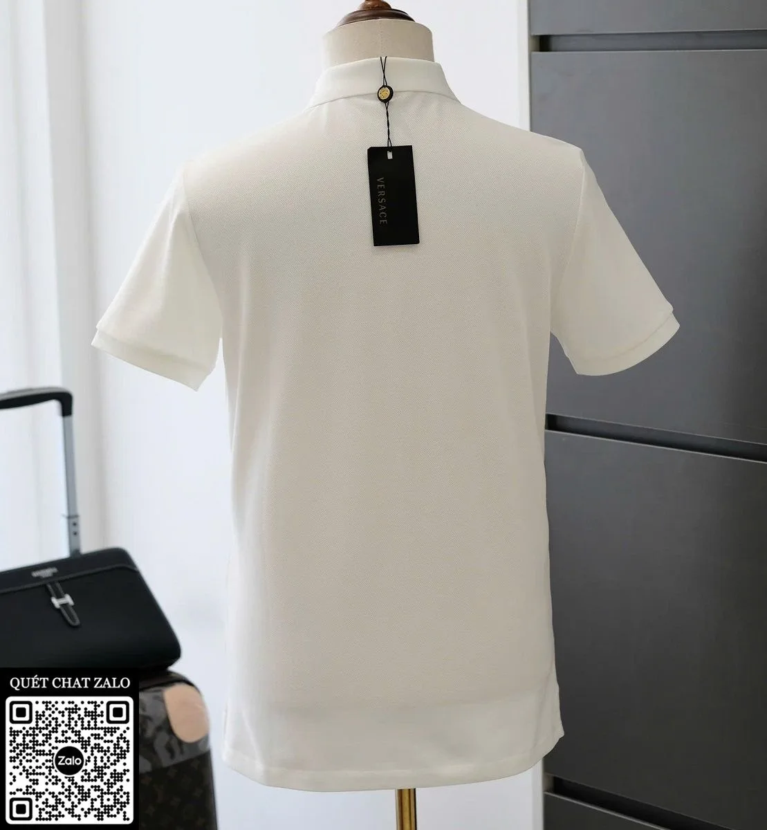 Áo polo nam màu trắng Versace mã 5 hàng xịn hoàn thiện tốt cao Áo polo nam màu trắng Versace mã 5 hàng xịn hoàn thiện tốt cao
