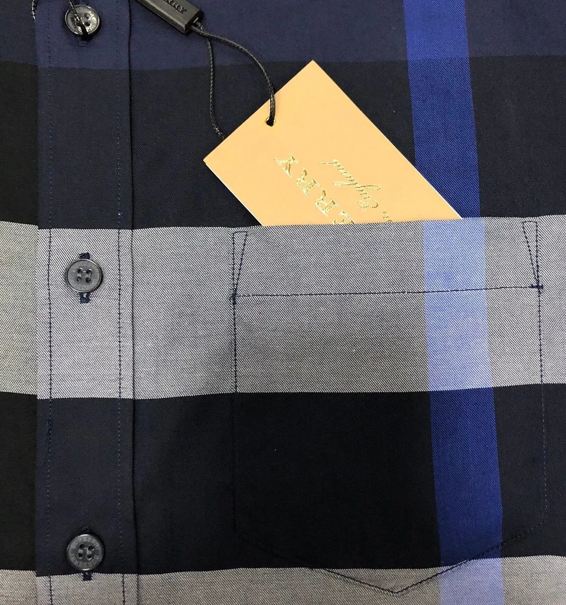 Áo sơ mi nam màu xanh Burberry tay dài kẻ sọc caro mã 24 vừa vặn