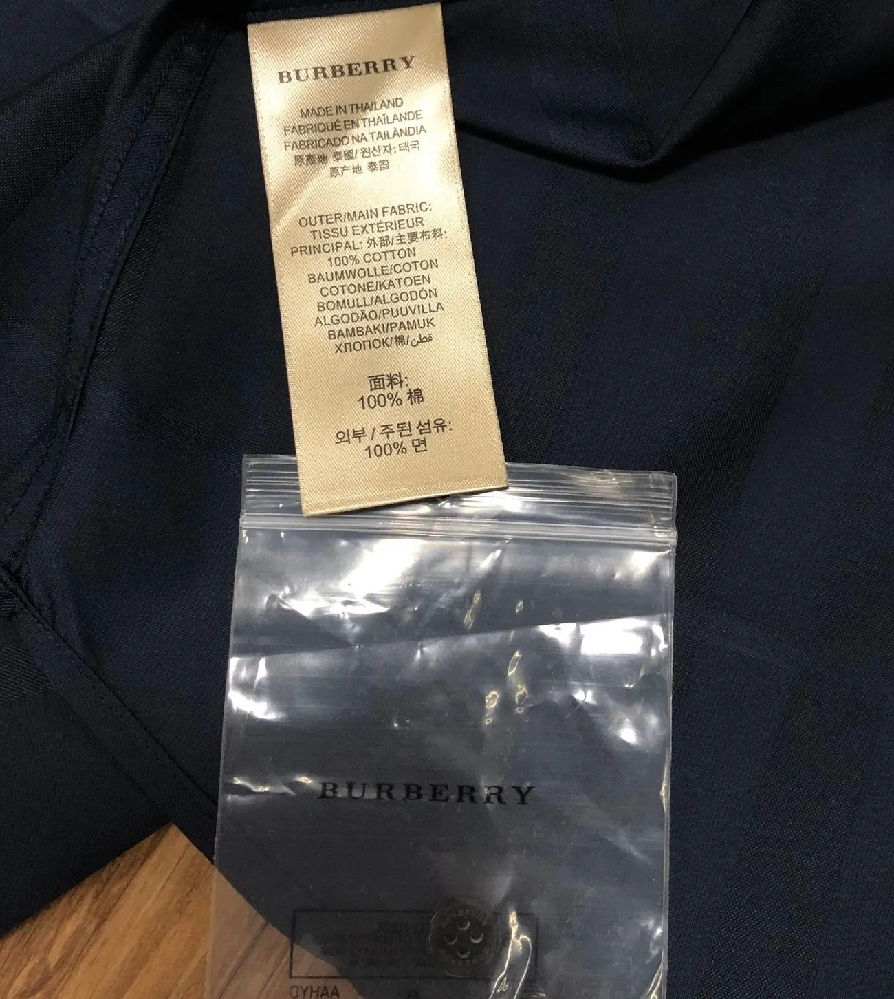 Áo sơ mi nam Burberry màu xanh tay ngắn kẻ sọc caro mã 28k thích ngay