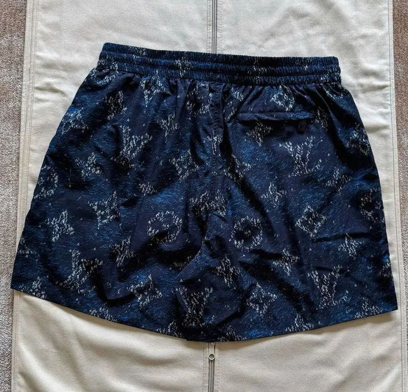 Áo sơ mi nam Louis Vuitton mã 3 LV hàng độc quyền nổi bật cao cấp Áo sơ mi nam Louis Vuitton mã 3 LV hàng độc quyền nổi bật cao cấp