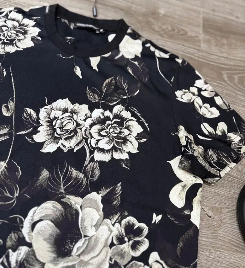 Áo thun trơn đen DG mã 43 cổ tròn nam nữ Like Auth phong cách thần thái Áo thun trơn đen DG mã 43 cổ tròn nam nữ Like Auth phong cách thần thái