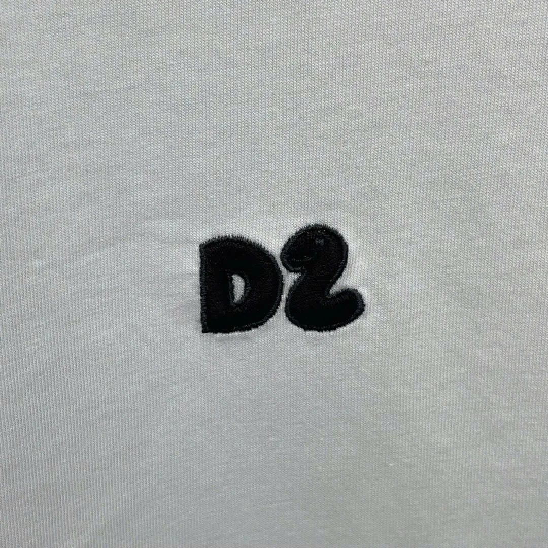 Áo phông Dsquared2 trắng mã 4 cổ tròn nam nữ deluxe tỉ mỉ chất xịn Áo phông Dsquared2 trắng mã 4 cổ tròn nam nữ deluxe tỉ mỉ chất xịn