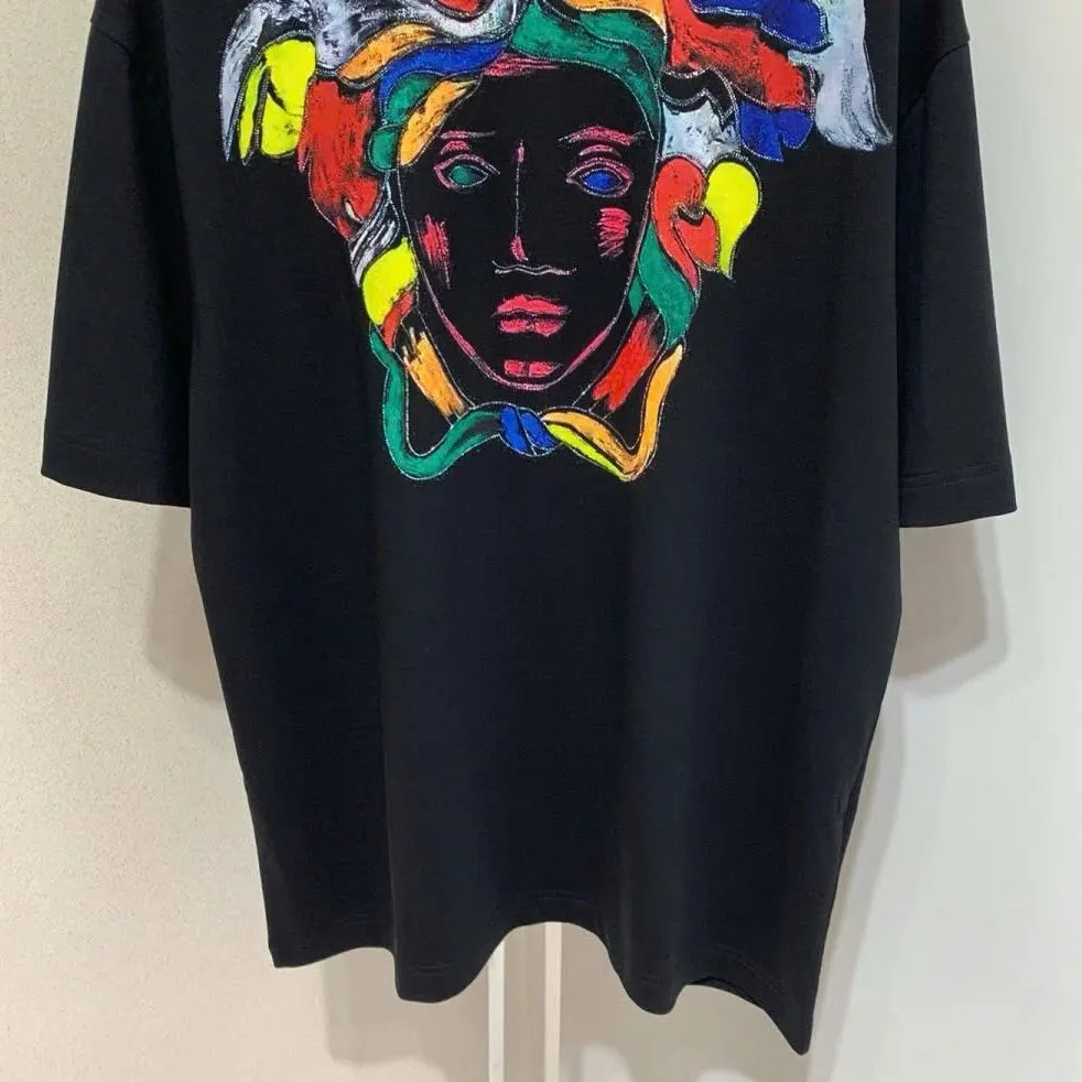 Áo phông Versace nam đen mã 6 cổ tròn phong cách thời thượng Vip Like Authentic Áo phông Versace nam đen mã 6 cổ tròn phong cách thời thượng Vip Like Authentic