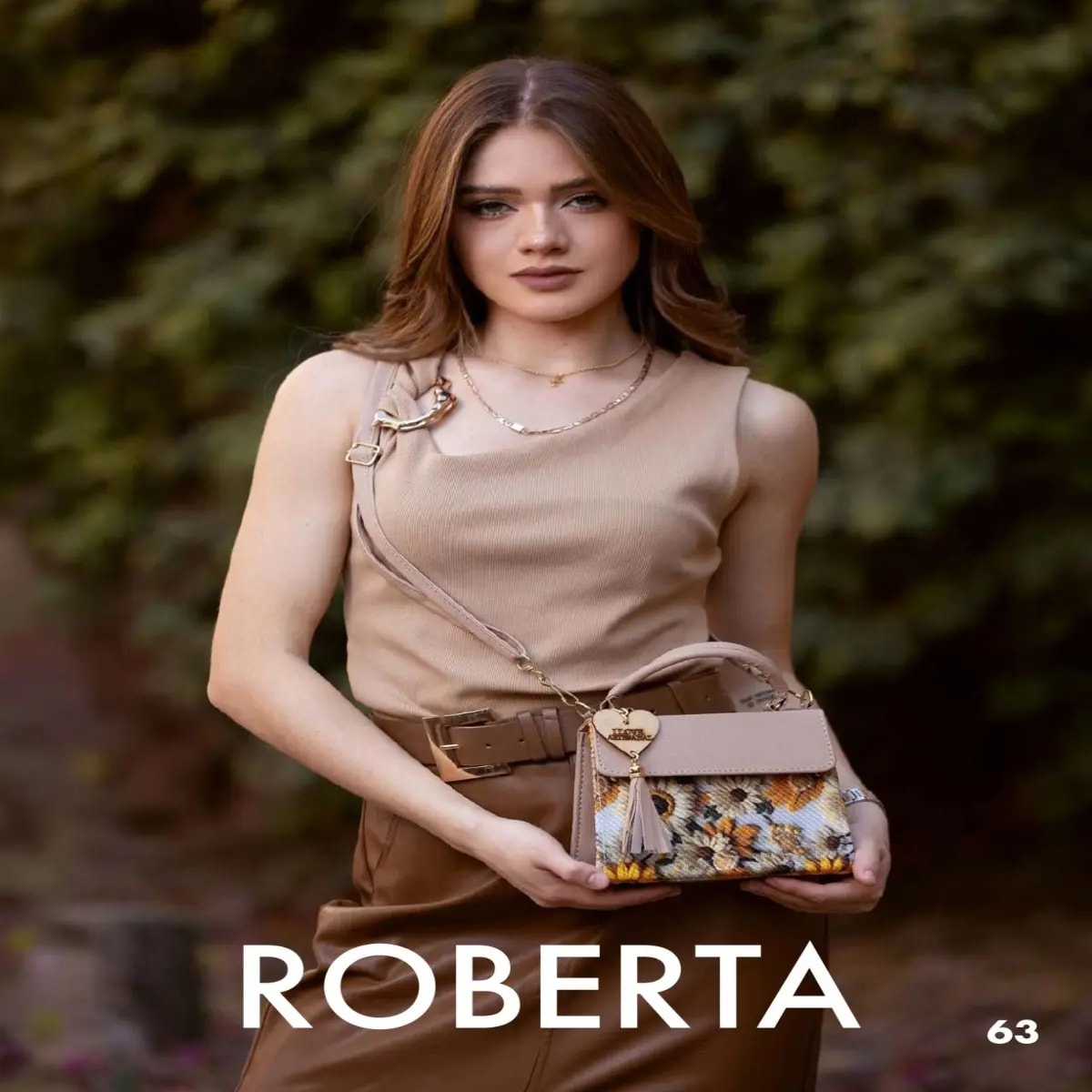 Set Crossbody de 3 piezas Artesanal Mexicana Roberta – Un Toque Chic para Cada Outfit 1 Set Crossbody de 3 piezas Artesanal Mexicana Roberta – Un Toque Chic para Cada Outfit