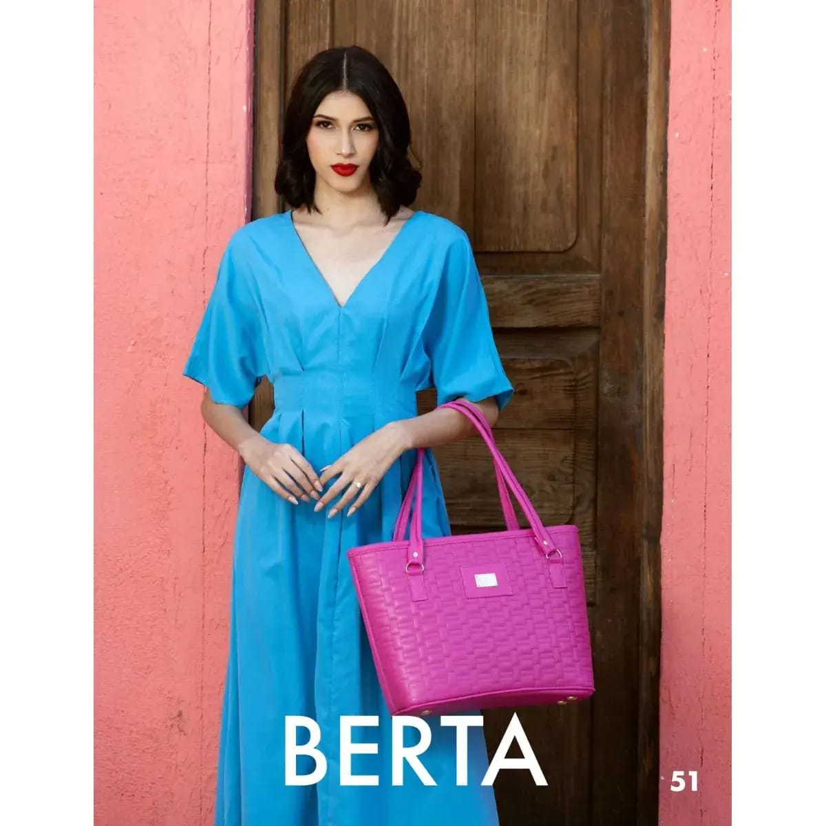 Bolsa BERTA – Amplitud elegante con textura distintiva 1 Bolsa BERTA – Amplitud elegante con textura distintiva
