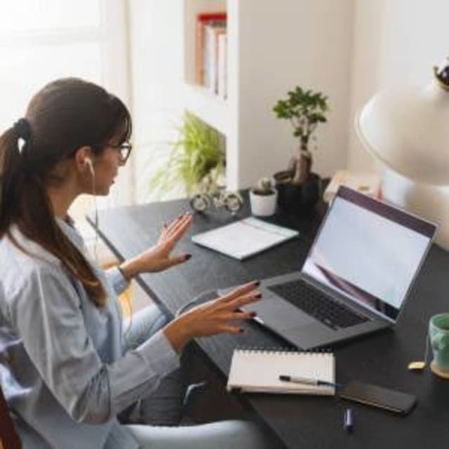 How to Become a Virtual Assistant and Work From Home