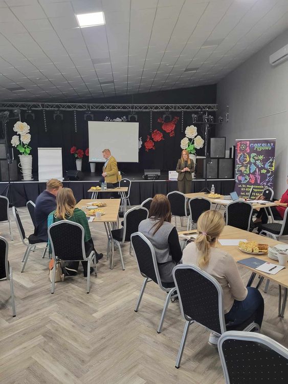 Zdjęcie numer 3 do artykułu pt.: Szkolenie dla działania 09.06 Aktywizacja społeczna osób najbardziej zagrożonych wykluczeniem społecznym, budowanie lokalnego potencjału społeczeństwa obywatelskiego  