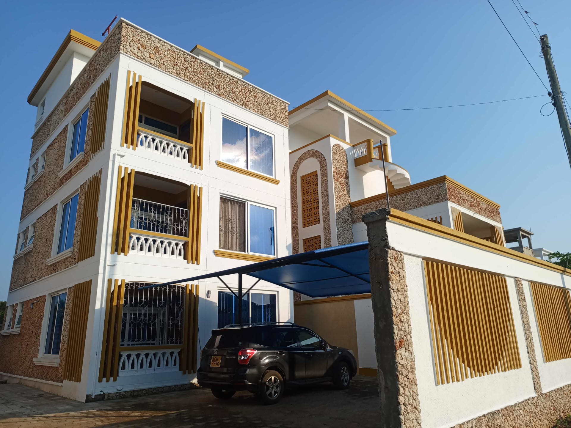 1 BR Airbnb with balcony in Diani Beach | Harlequin Apartments Ukunda