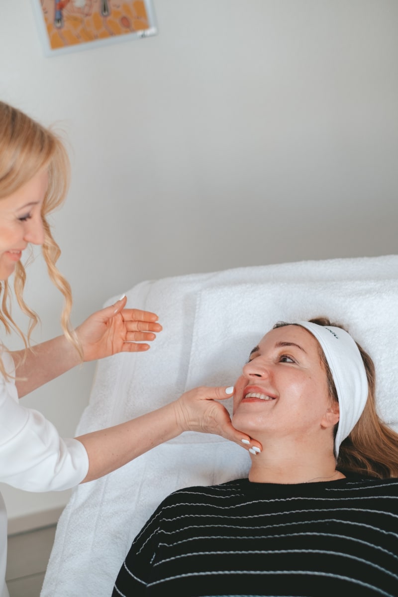 Treatment at Esthetic Cosmetic Medical Center