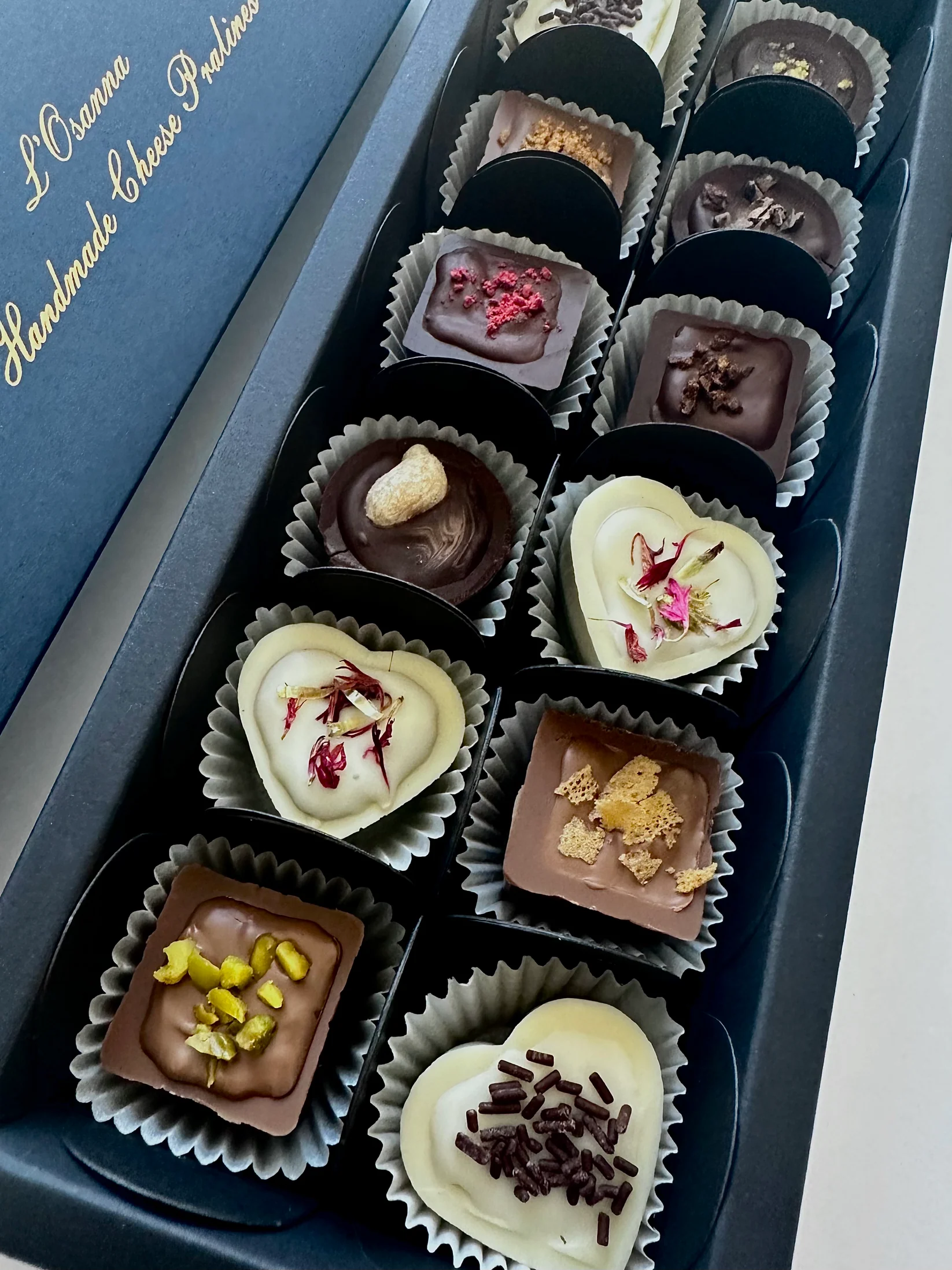 12 Schokoladen-Pralinen