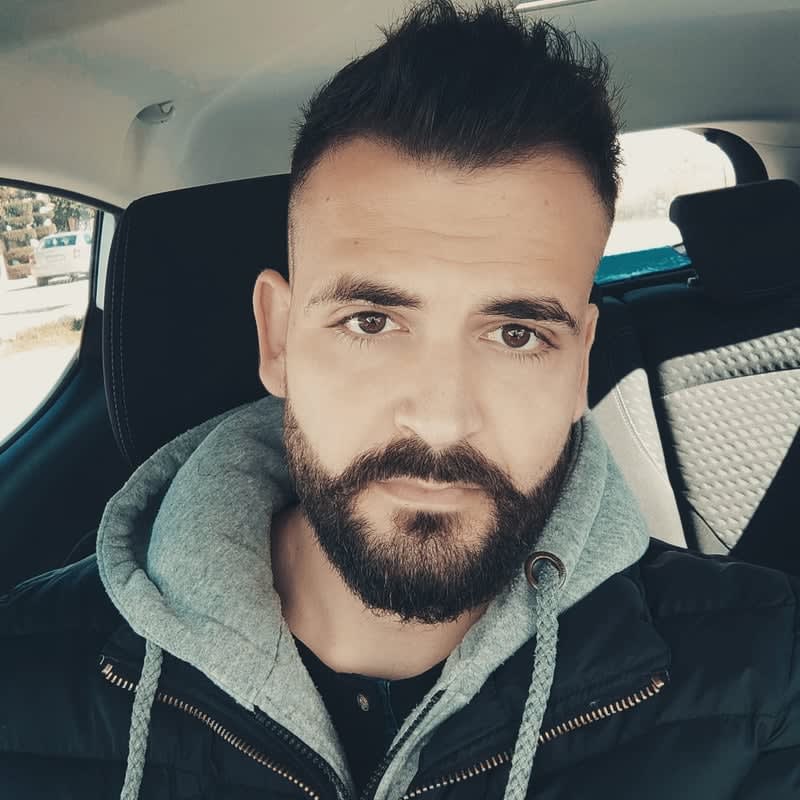 Στέλιος