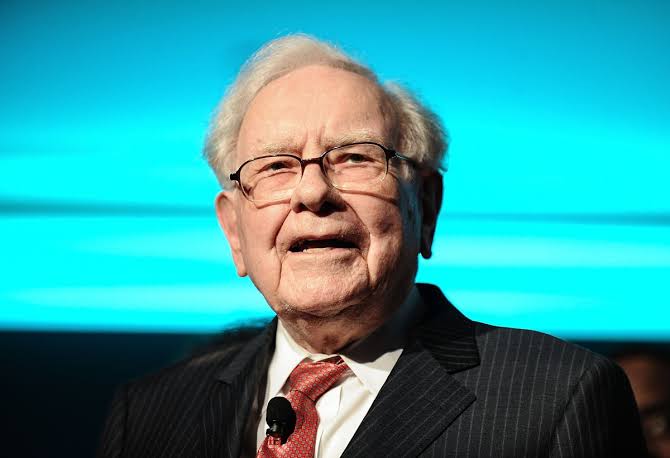π£οΈπ° Buffett Slams "Trade as a Weapon" at Berkshire Meeting