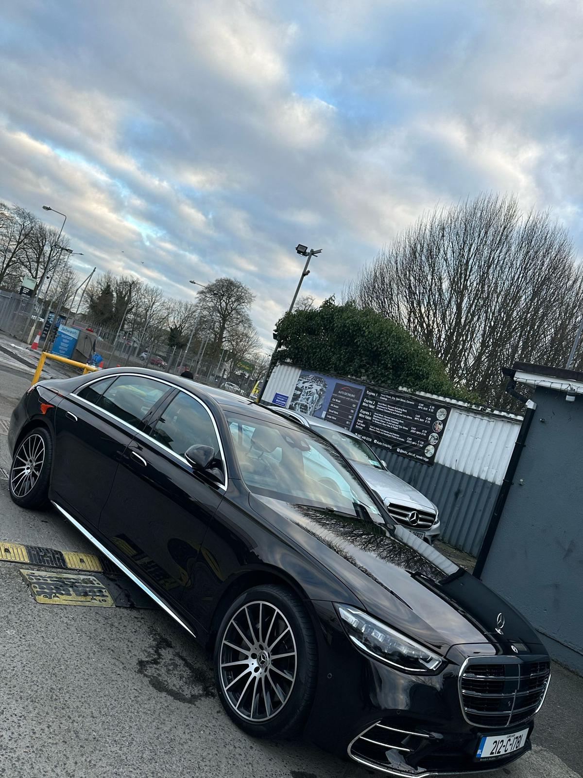 Car exterior polishing and waxing