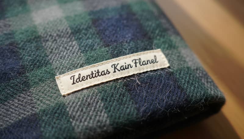 Identitas Kain Flanel