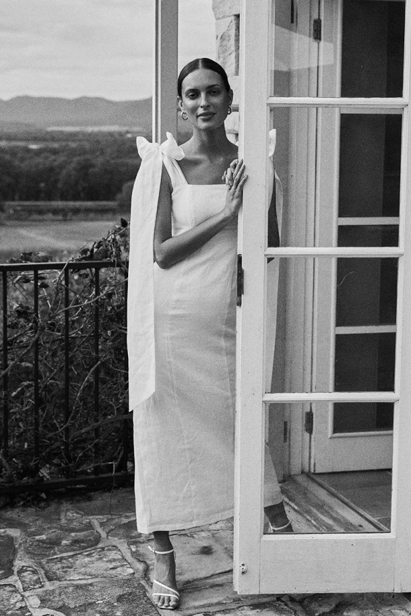 Rent AISLE WHITE LINEN BOW MIDI DRE - Dissh | HURR