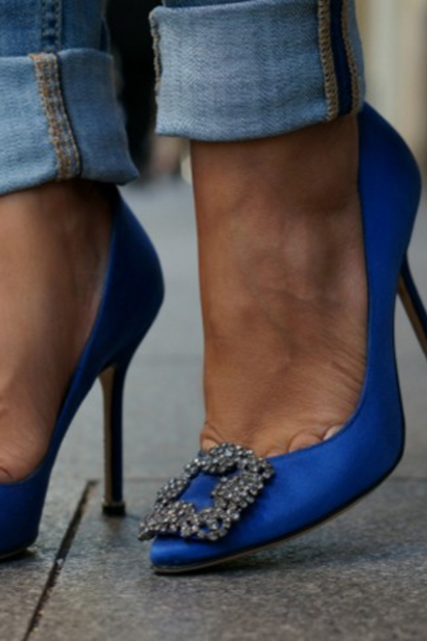 manolo blahnik royal blue