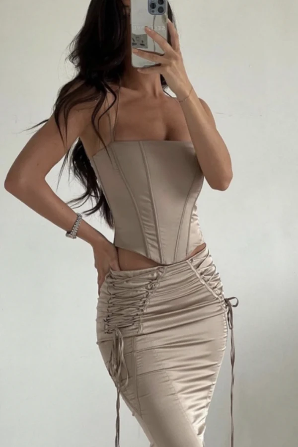 Corset Chantelle Rouge Soie 100% - Bonnet D Taille 90D - Neuf Avec étiquettes - Style Victorien