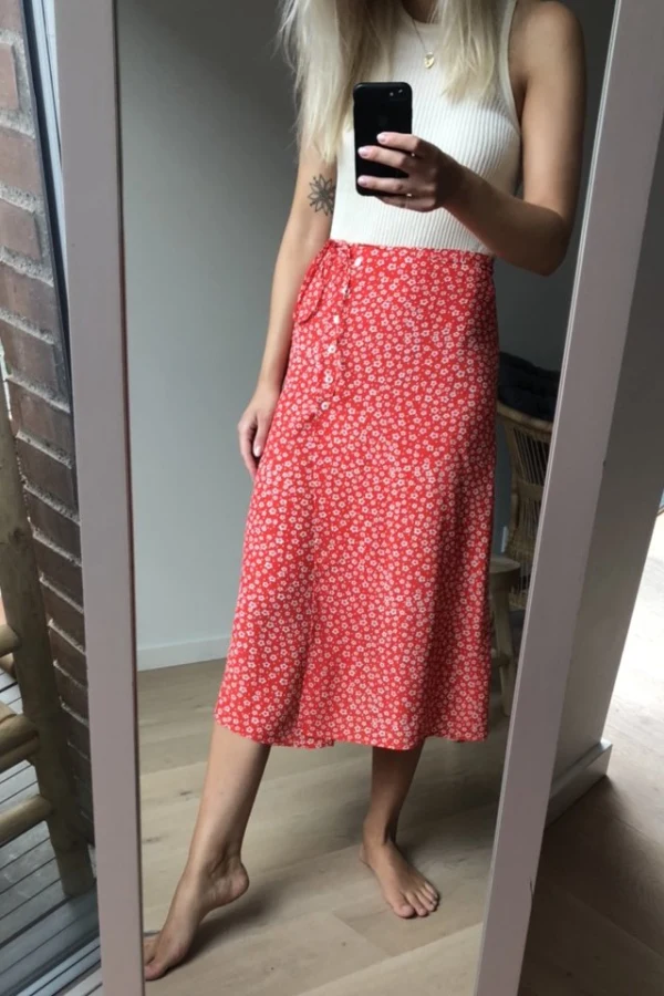 Rent Gloria skirt - Rouje | HURR Rent Gloria skirt - Rouje | HURR