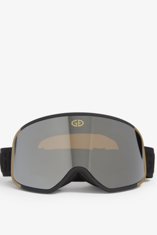 Rent Cool branded ski goggles GOLDBERGH HURR