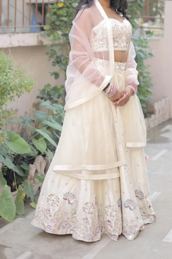 Rent Traditional Asian lenga - Lehenga | HURR